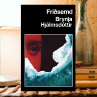 Bækurnar á náttborðinu blaipardusinn