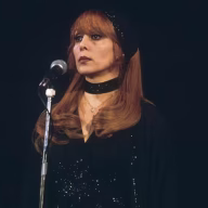 Fairouz_en_concert_à_Bercy_1988.